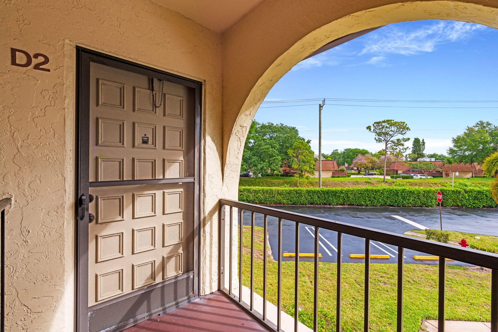 322 Knotty Pine Circle D2, Greenacres, FL 33463 photo 4
