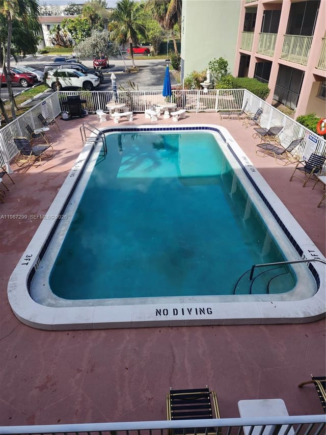 100 SE 6th Avenue 107, Garden Isles, Pompano Beach, FL