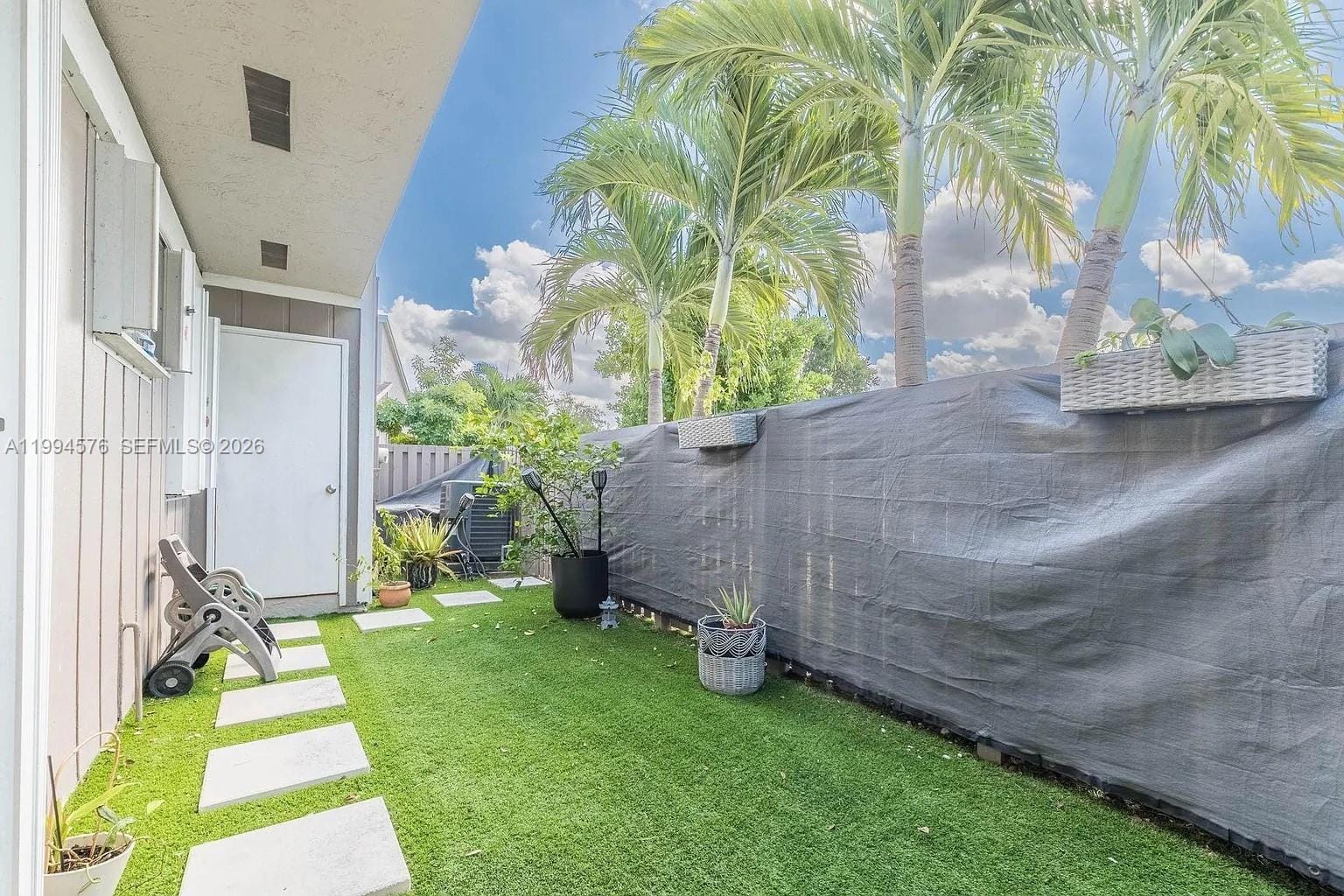 518 Woodgate Circle E, Sunrise, FL 33326 photo 6