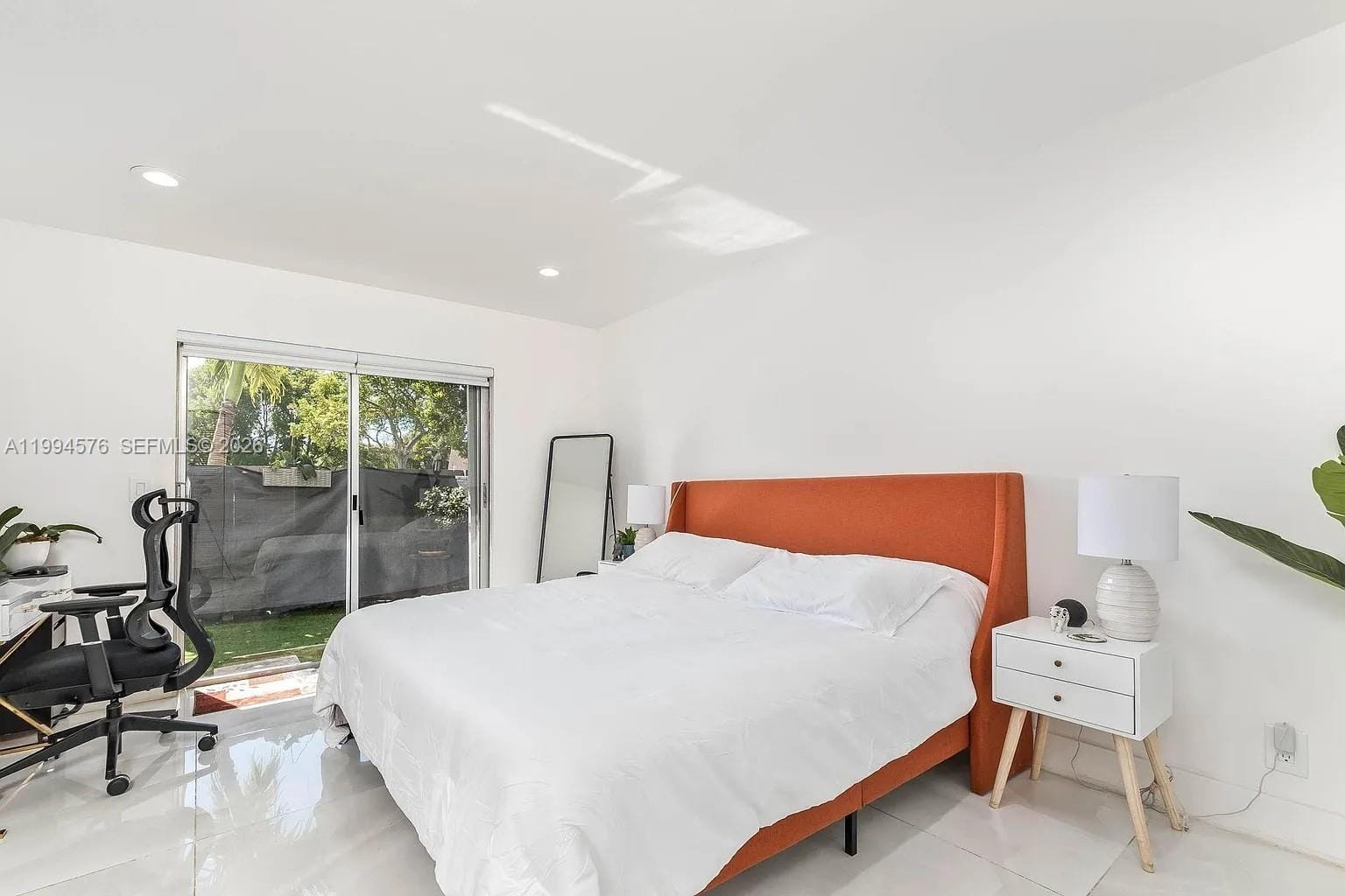 518 Woodgate Circle E, Sunrise, FL 33326 photo 8