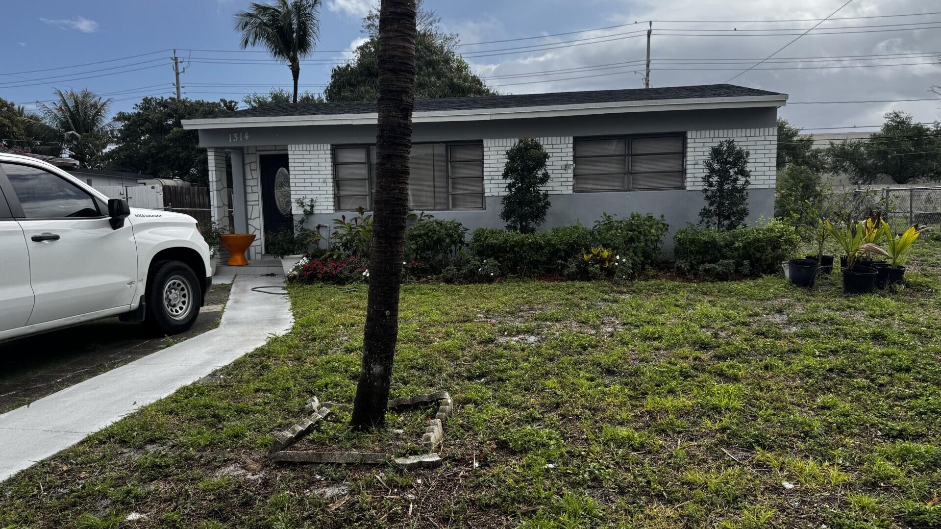 1314 S H Street, Lake Worth Beach, FL 33460, Lake Worth Beach