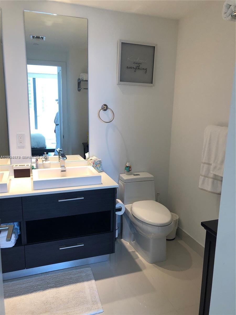 45 SW 9th Street 2004, Miami, FL 33130 photo 15