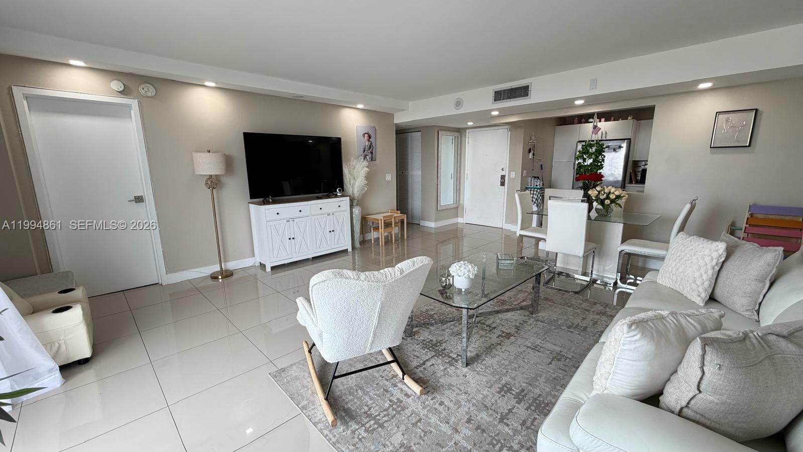 13499 Biscayne Boulevard 805, North Miami, FL 33181, North Miami