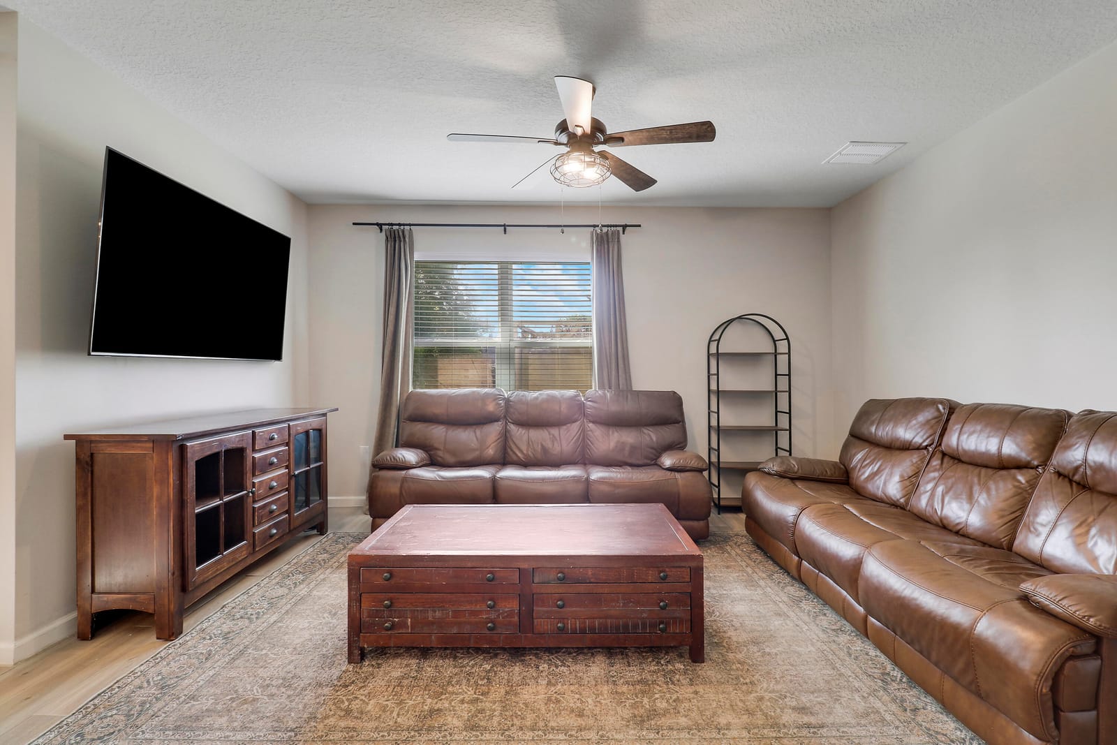 218 SW Kestor Drive — photo 5