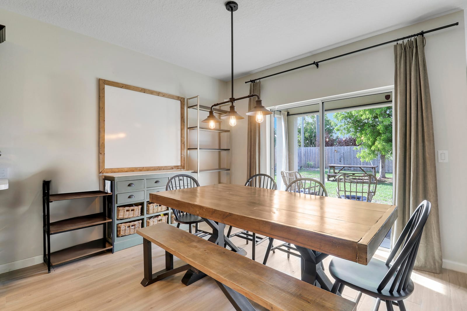 218 SW Kestor Drive — photo 7