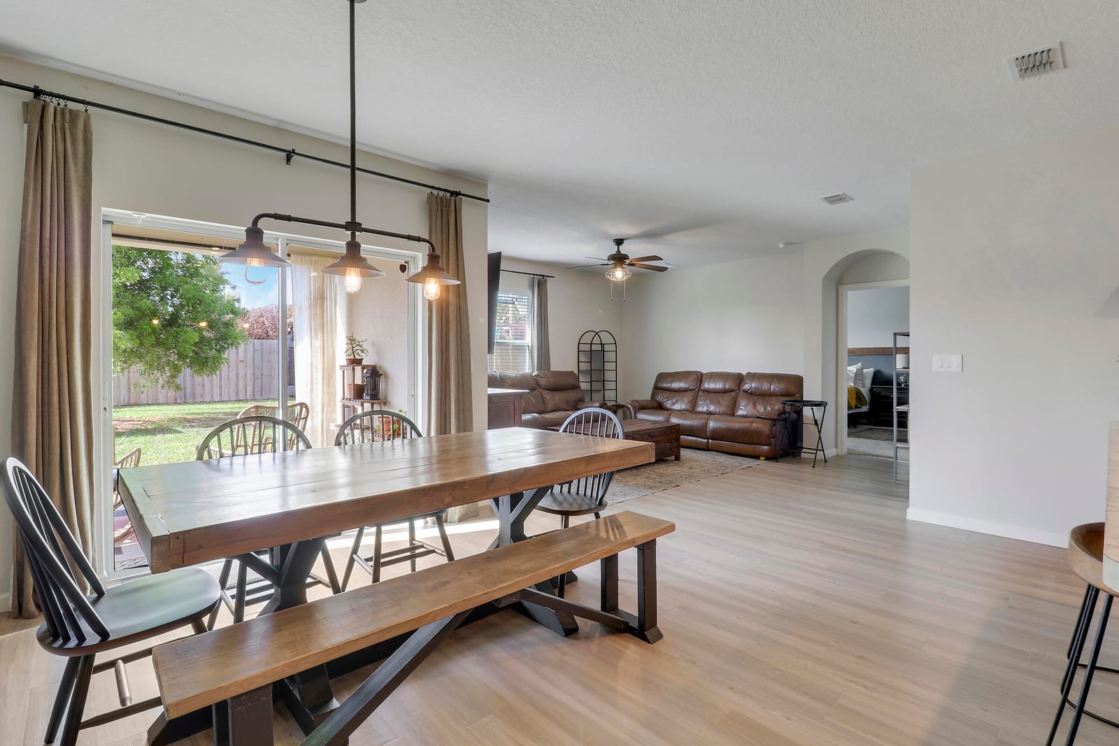 218 SW Kestor Drive — photo 8