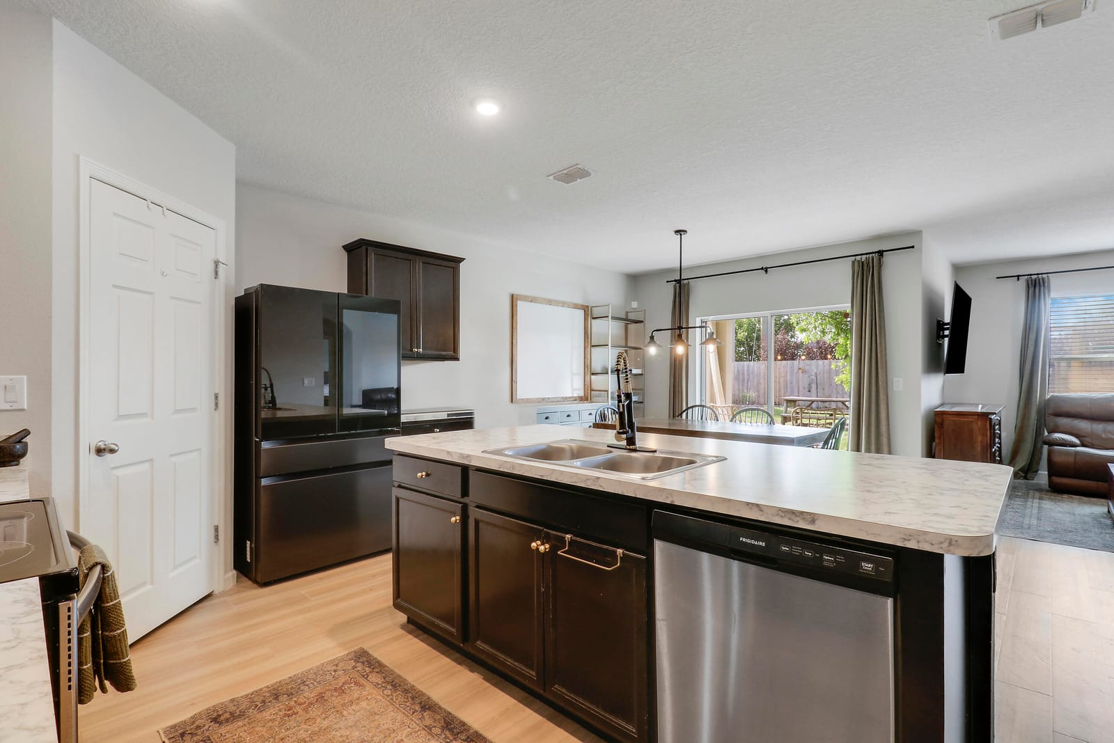 218 SW Kestor Drive — photo 11