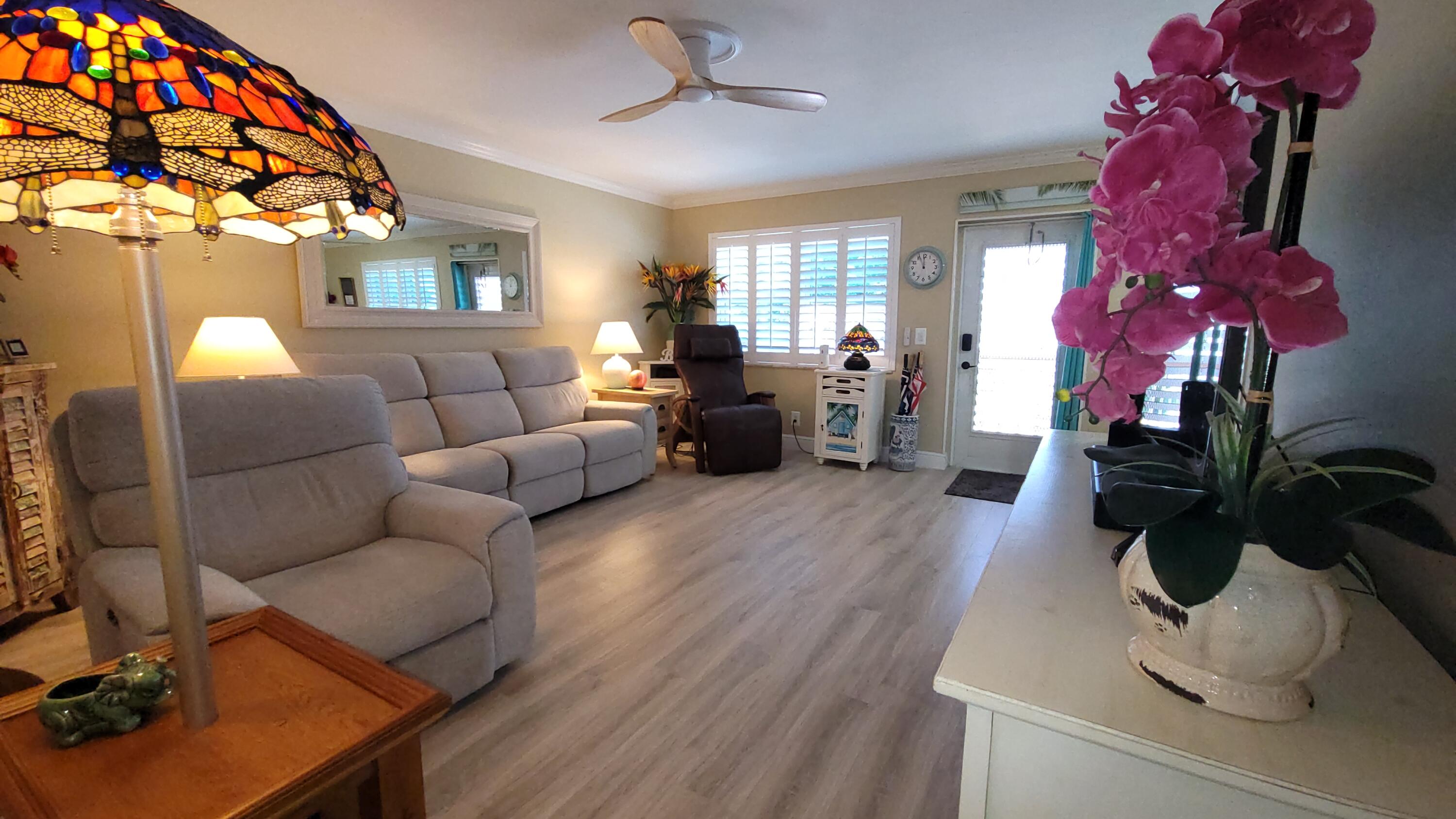 34 Somerset B, West Palm Beach, FL 33417 photo 13