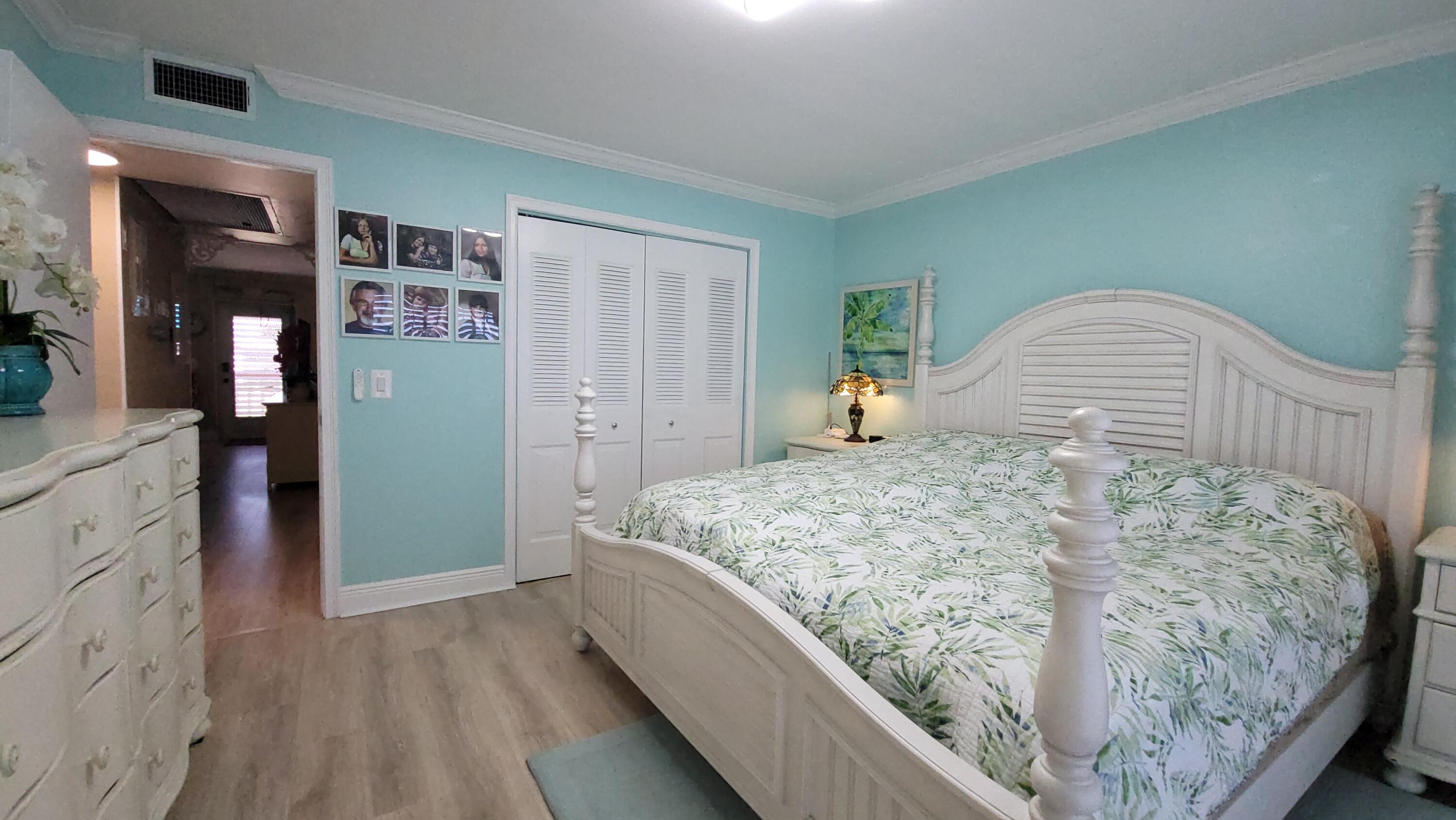34 Somerset B, West Palm Beach, FL 33417 photo 22