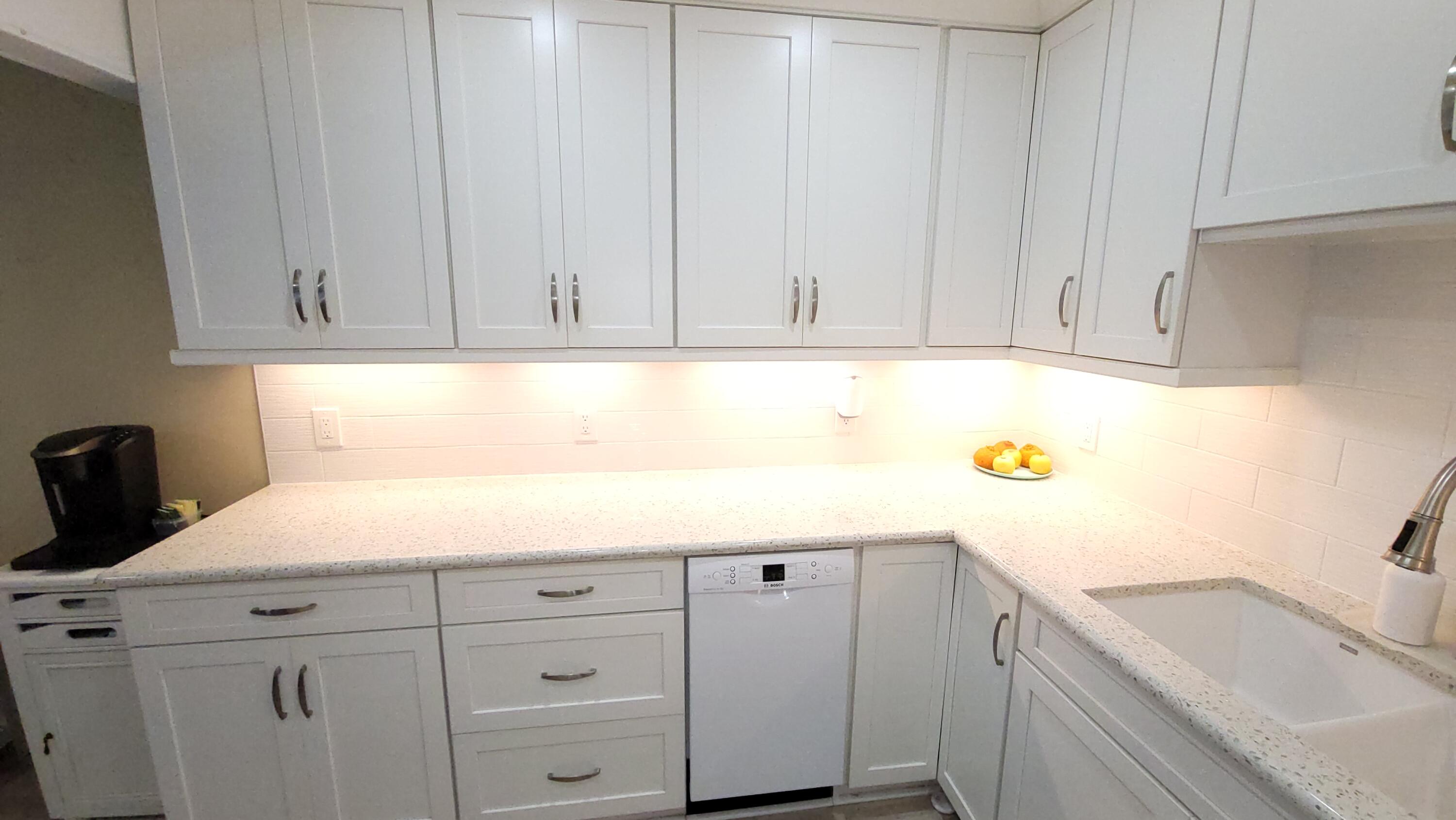 34 Somerset B — photo 4