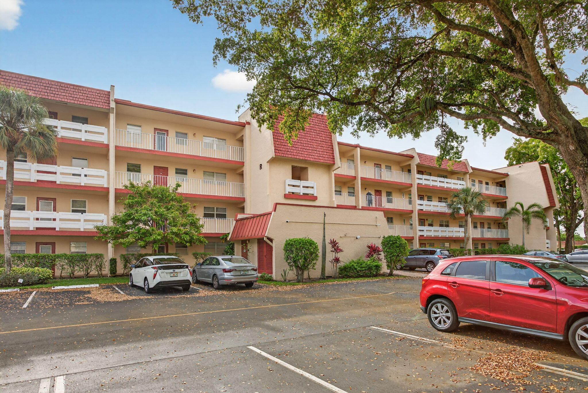 1030 Country Club Drive 407, Margate, FL 33063, Margate