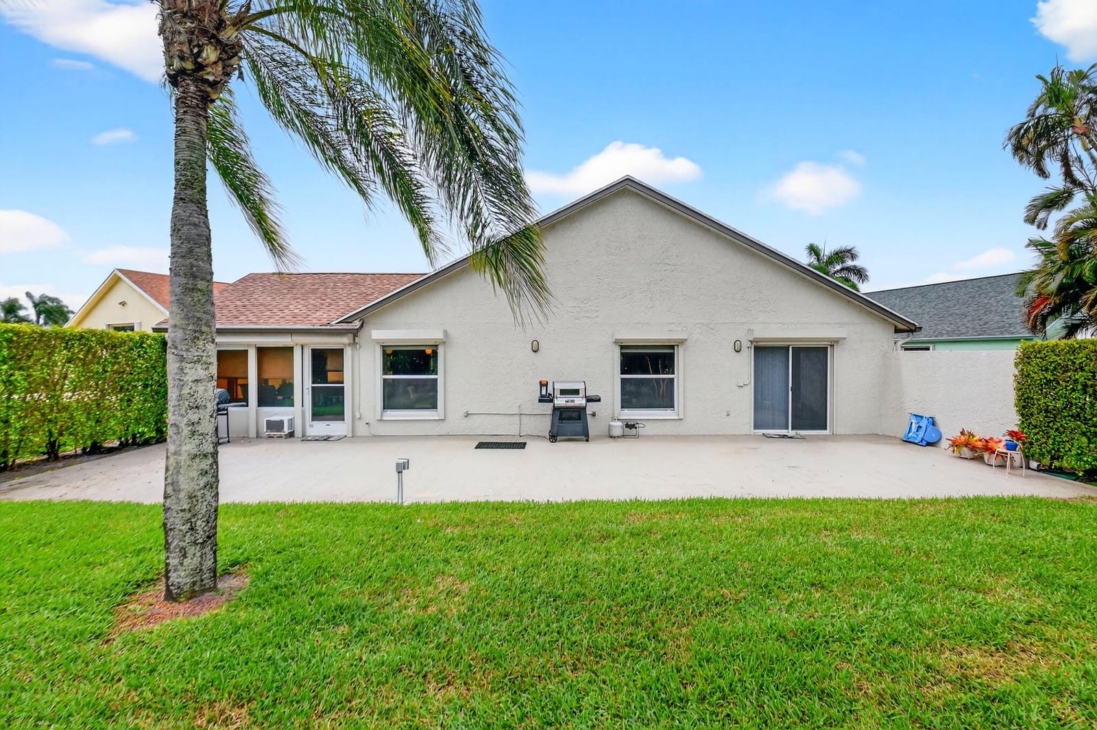 5067 Robino Circle, West Palm Beach, FL 33417 photo 3