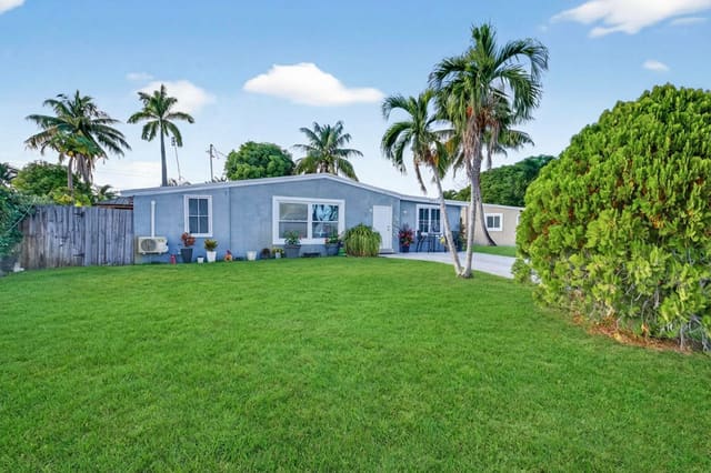 2673 NW 59th Avenue, sold in North Margate, Margate, FL