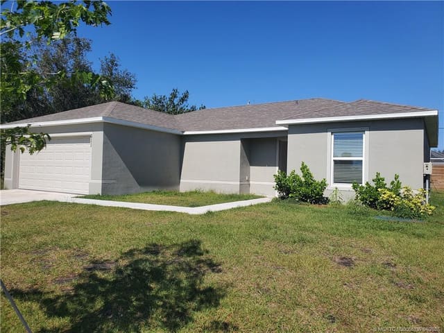 611 SW Mccomb Avenue SW, Port St. Lucie, FL 34953