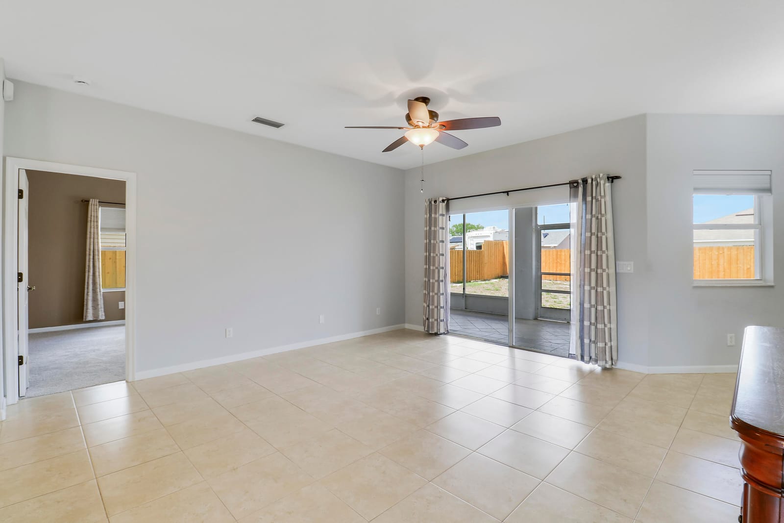 825 SW Mccracken Avenue — photo 4