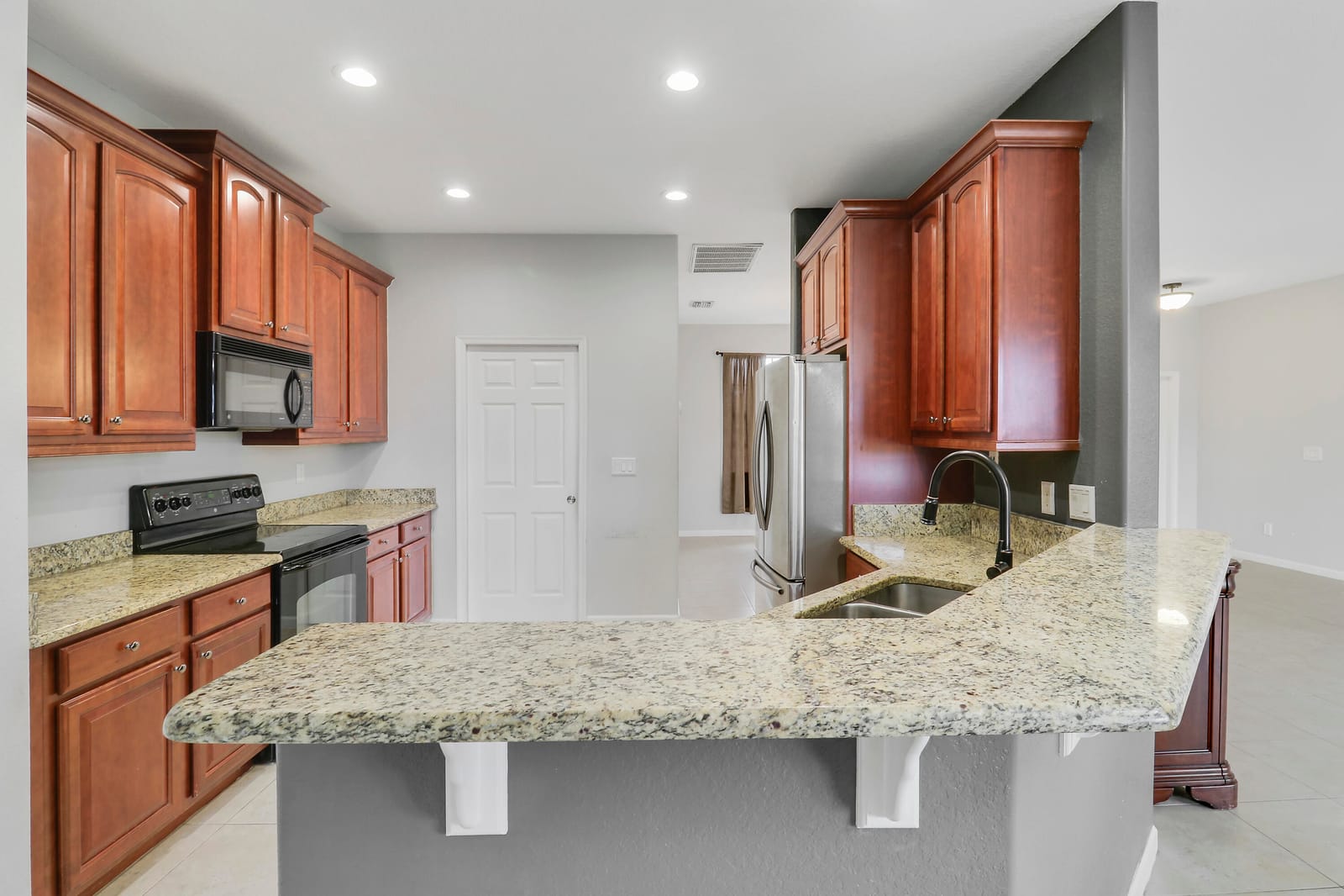 825 SW Mccracken Avenue — photo 10