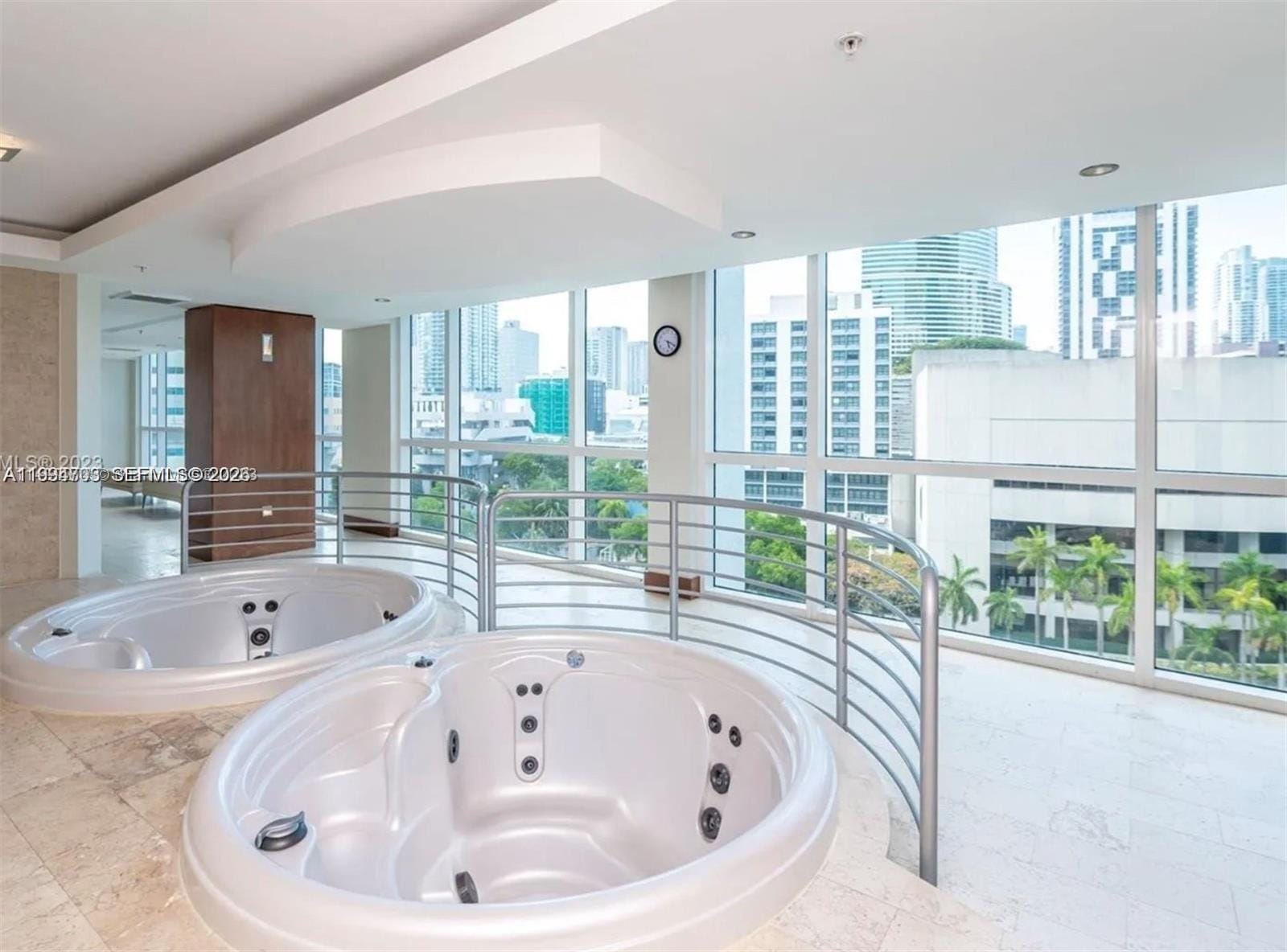41 SE 5th Street 1306, Miami, FL 33131 photo 29