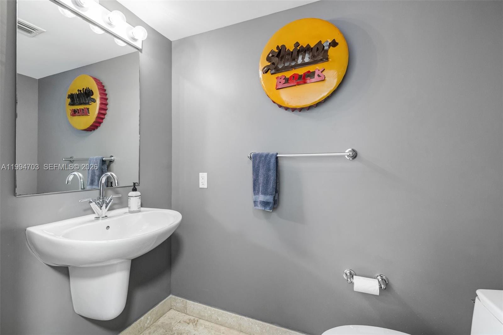 41 SE 5th Street 1306, Miami, FL 33131 photo 6