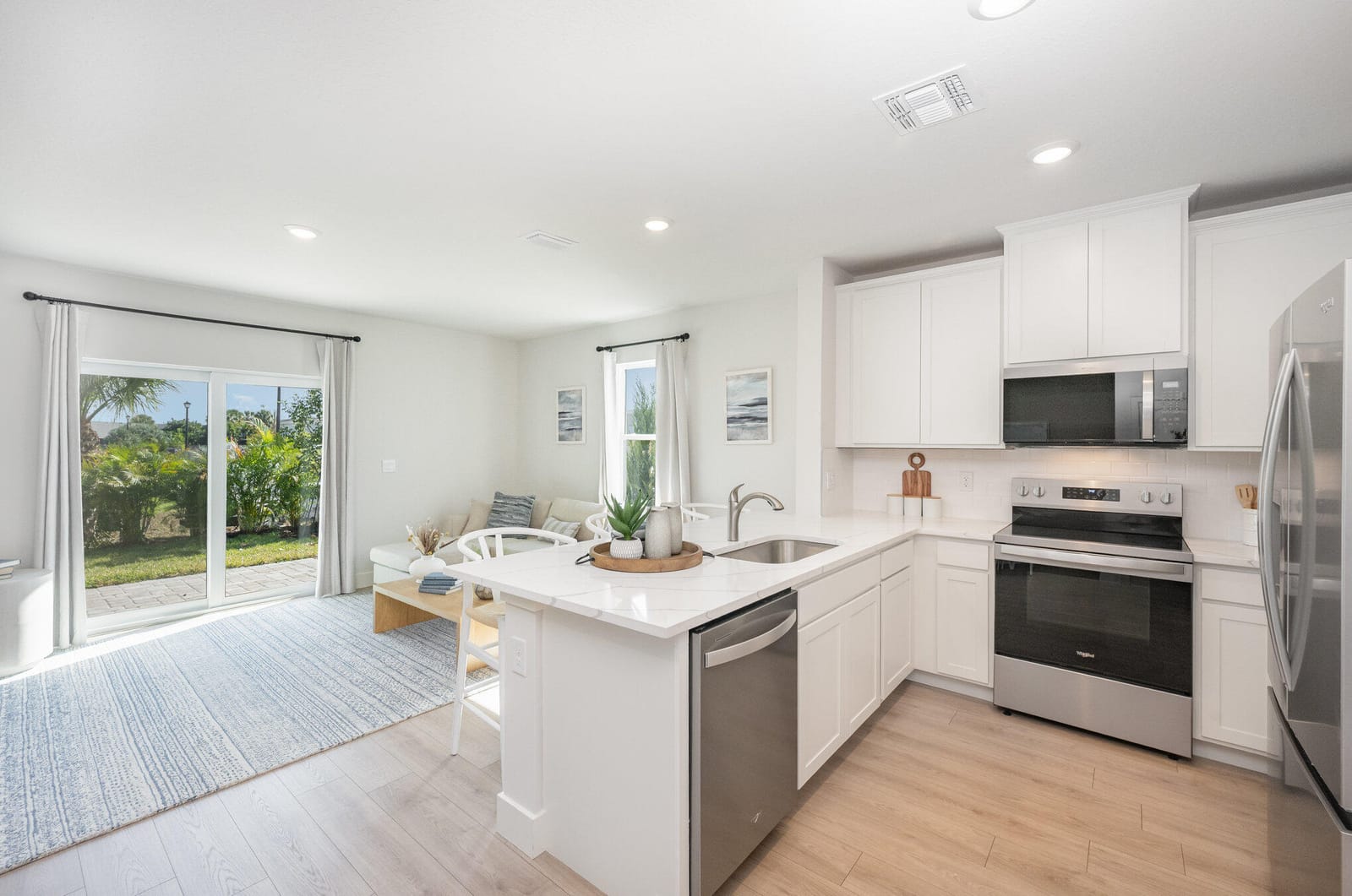 8176 Cobblestone Drive — photo 2