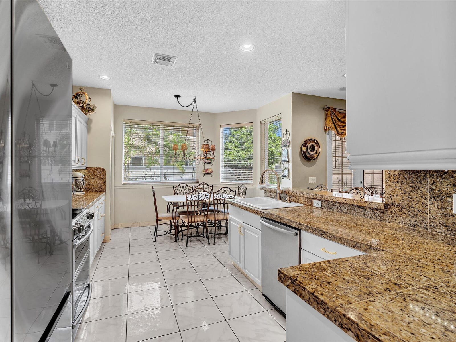 17923 SW 2nd Street, Pembroke Pines, FL 33029 photo 11