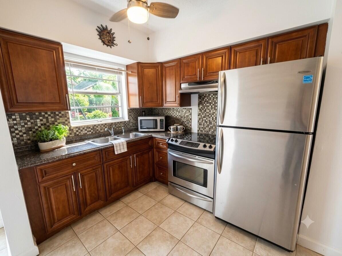6560 Winfield Boulevard 102, Margate, FL 33063 photo 3