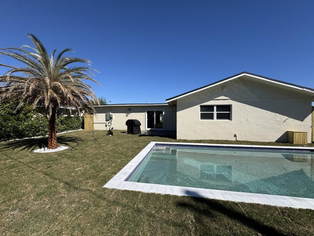 1456 Cross Way, West Palm Beach, FL 33401 photo 2