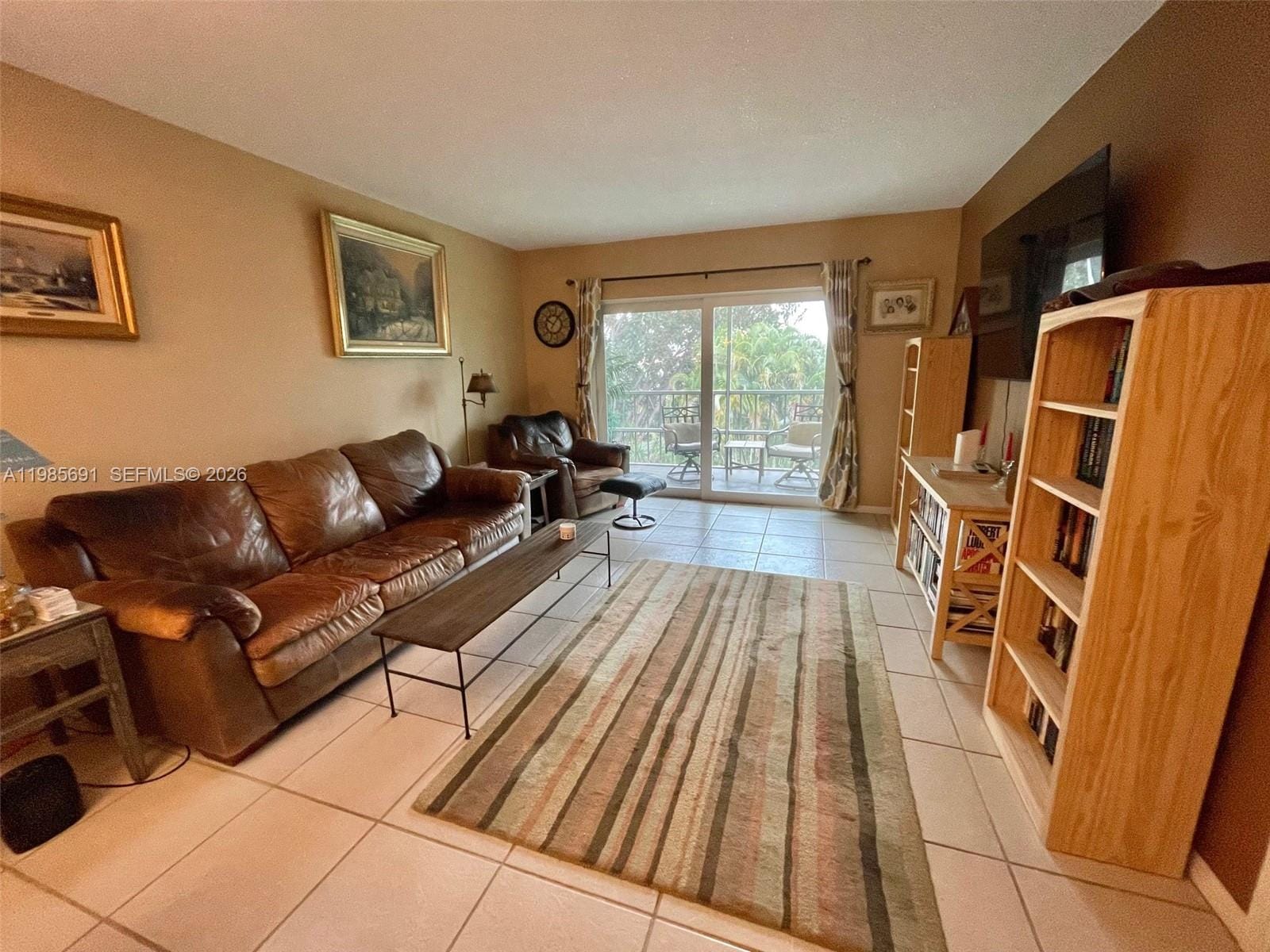1000 Hillcrest Court 308 — photo 4
