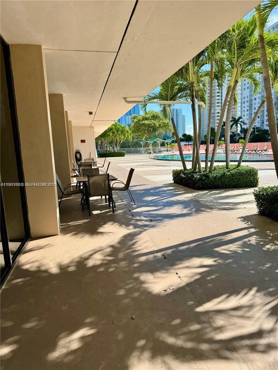 400 Kings Point Drive 609, Sunny Isles Beach, FL 33160 photo 14