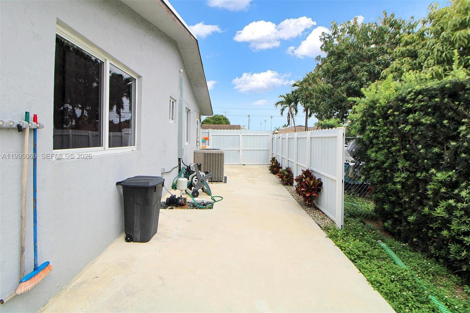 2330 W 6th Court, Hialeah, FL 33010 photo 16