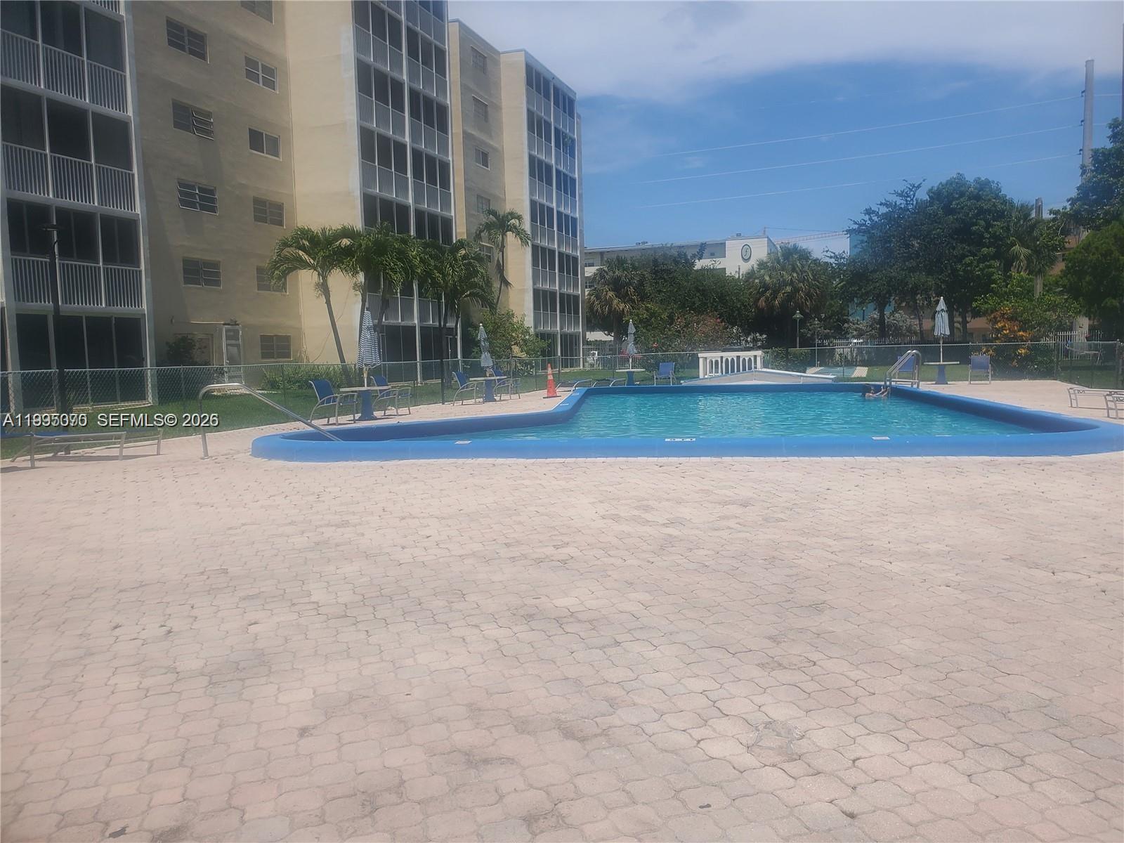 319 NE 14th Avenue 207, Hallandale Beach, FL 33009, Hallandale Beach