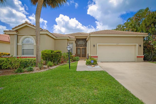 3877 Summer Chase Court, sold in Cypress Woods 2, Lake Worth, FL