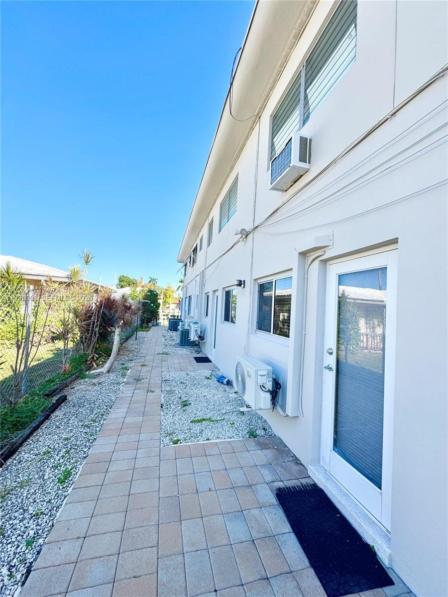 1601 SE 15 1B — photo 12