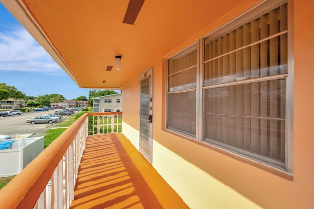 332 Sheffield N, West Palm Beach, FL 33417