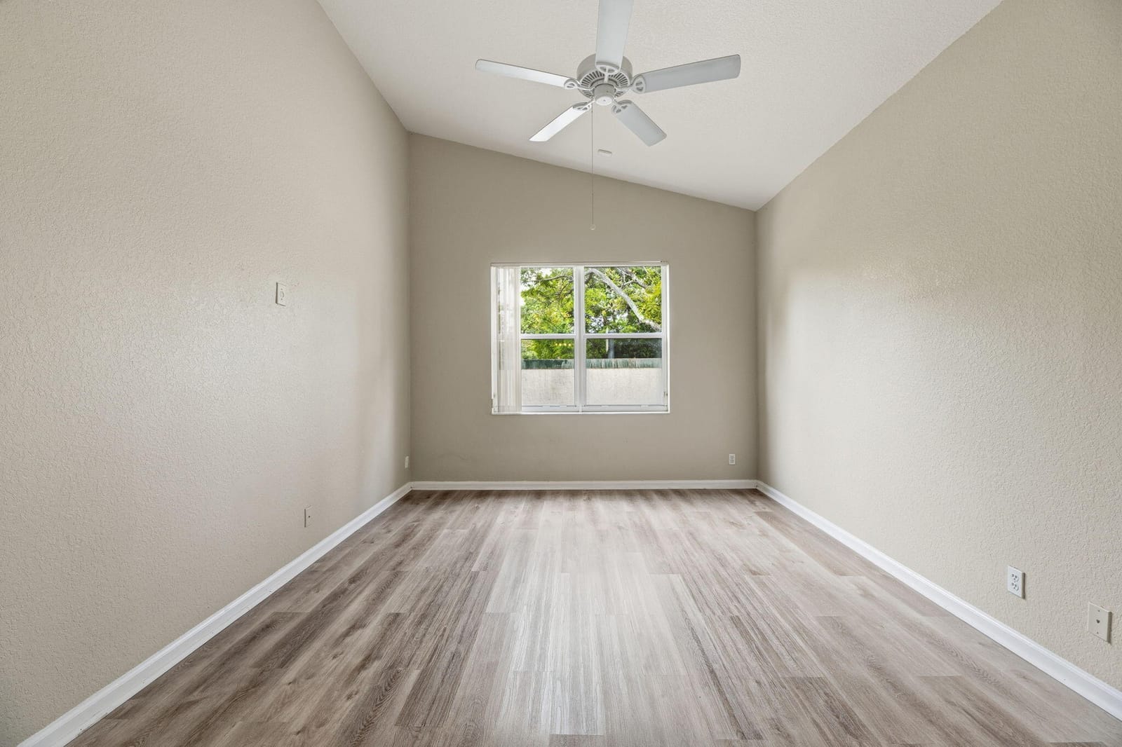 3401 NW 70th Avenue, Margate, FL 33063 photo 10