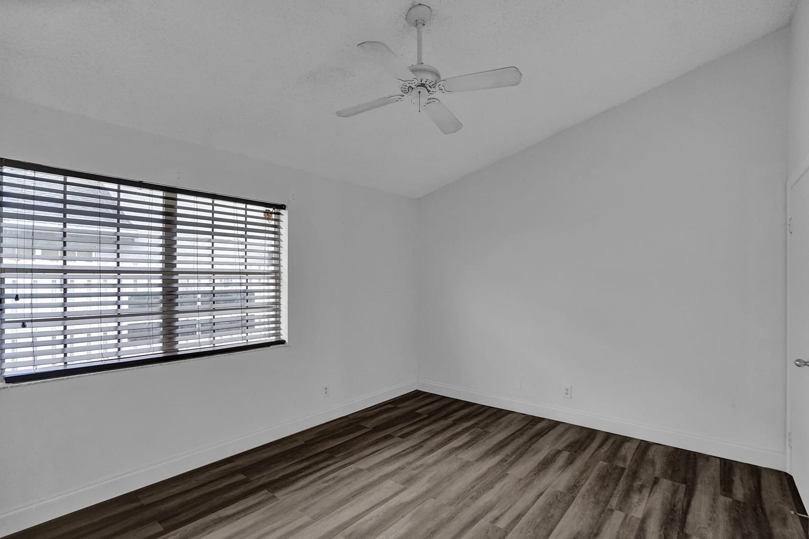 1180 SW 108th Terrace, Davie, FL 33324 photo 17