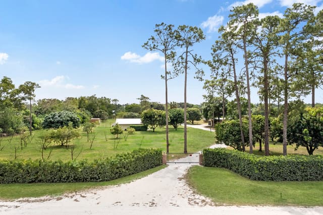13650 6th Court N, Loxahatchee Groves, FL 33470