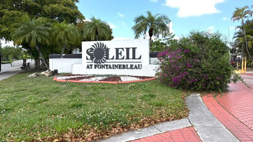 9711 Fontainebleau Boulevard D105, Miami, FL 33172, Miami