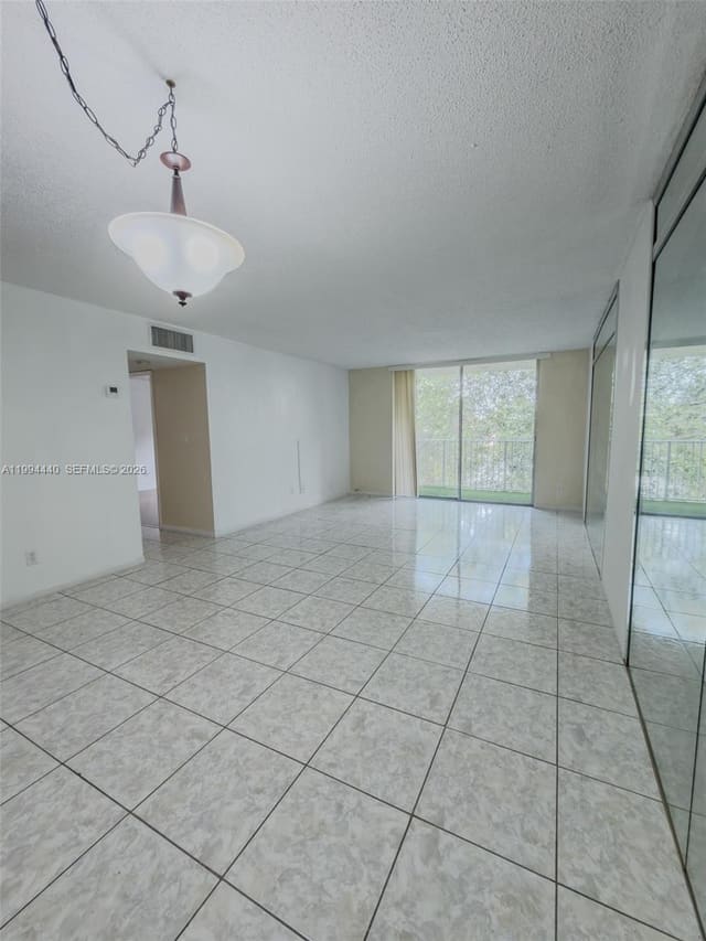 8411 NW 8th Street 301, Miami, FL 33126