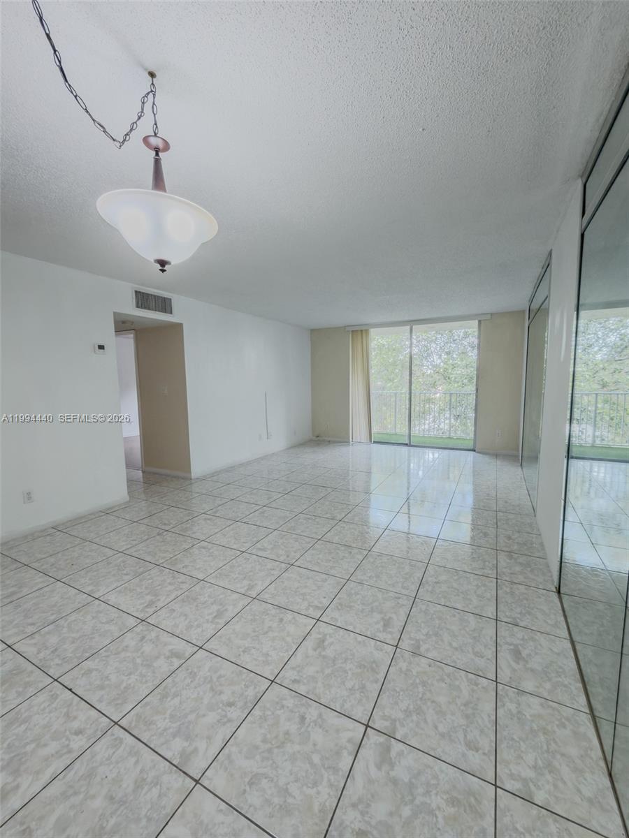 8411 NW 8th Street 301, Miami, FL 33126, Miami