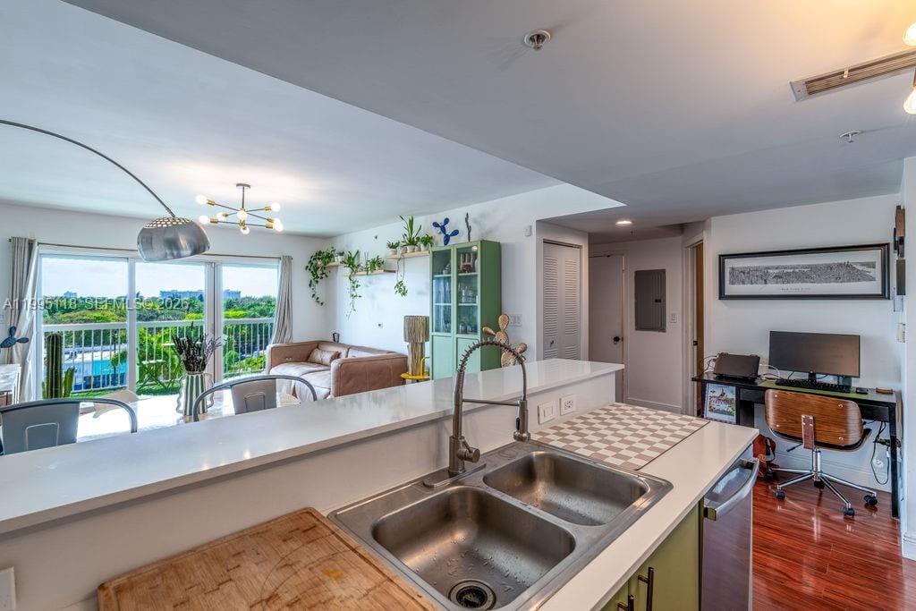 2740 SW 28th Terrace 705, Miami, FL 33133 photo 9