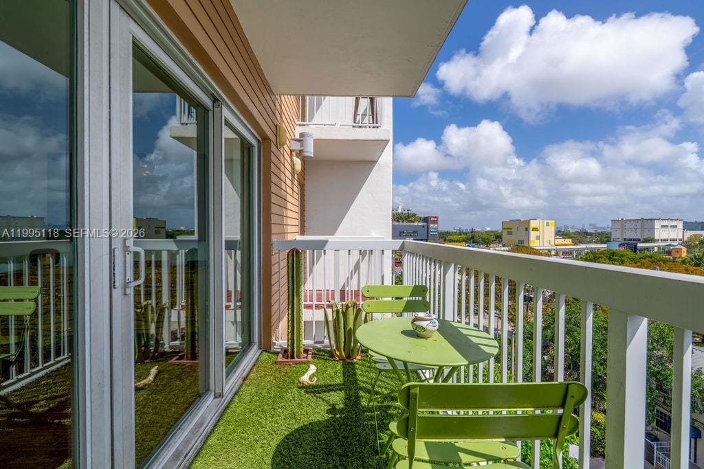 2740 SW 28th Terrace 705, Miami, FL 33133 photo 10