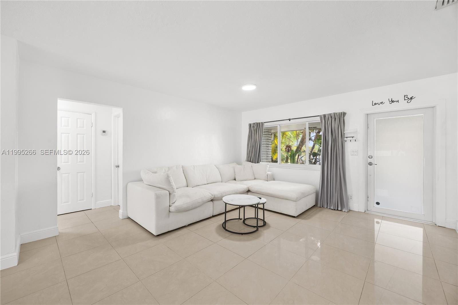 1435 Johnson Street — photo 3