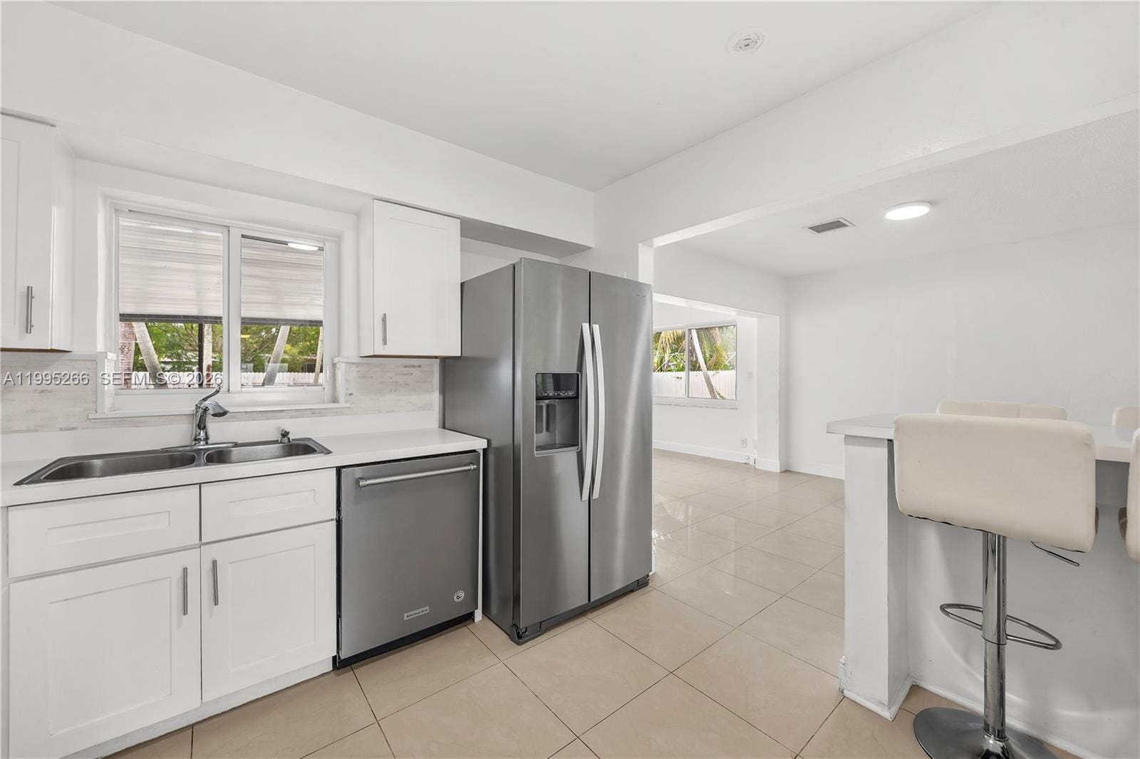 1435 Johnson Street — photo 7
