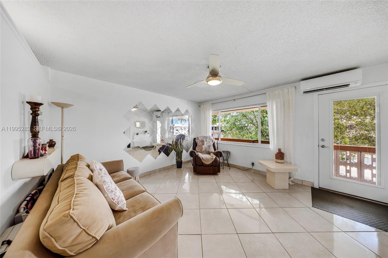 1015 SW 11th Avenue 15K, Hallandale Beach, FL 33009 photo 2