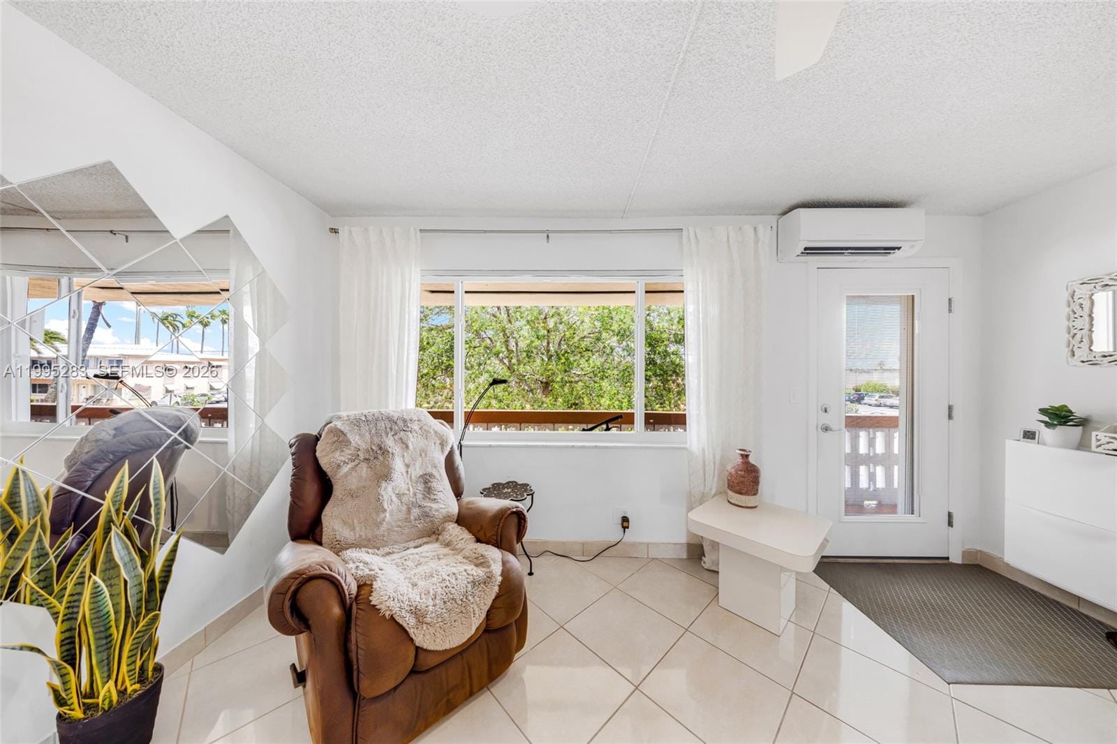 1015 SW 11th Avenue 15K, Hallandale Beach, FL 33009 photo 3