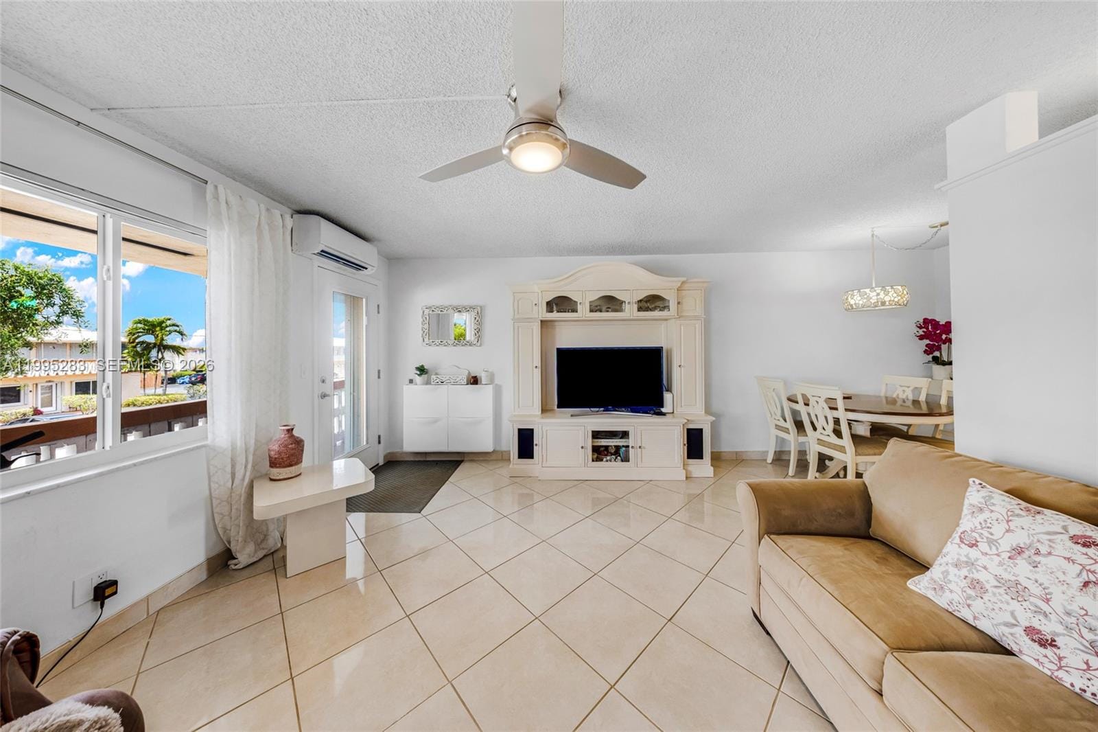 1015 SW 11th Avenue 15K, Hallandale Beach, FL 33009 photo 5
