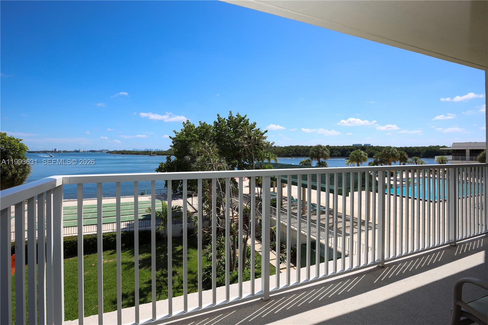 300 Bayview Drive 216, Sunny Isles Beach, FL 33160, Sunny Isles Beach