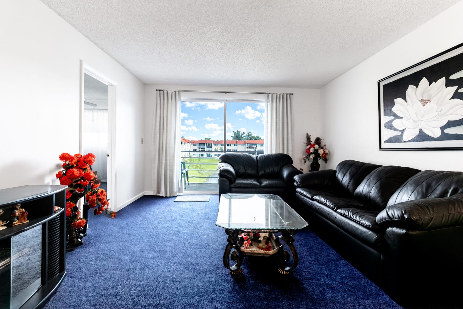 2800 Sunrise Lakes Drive W Apt 301 — photo 2