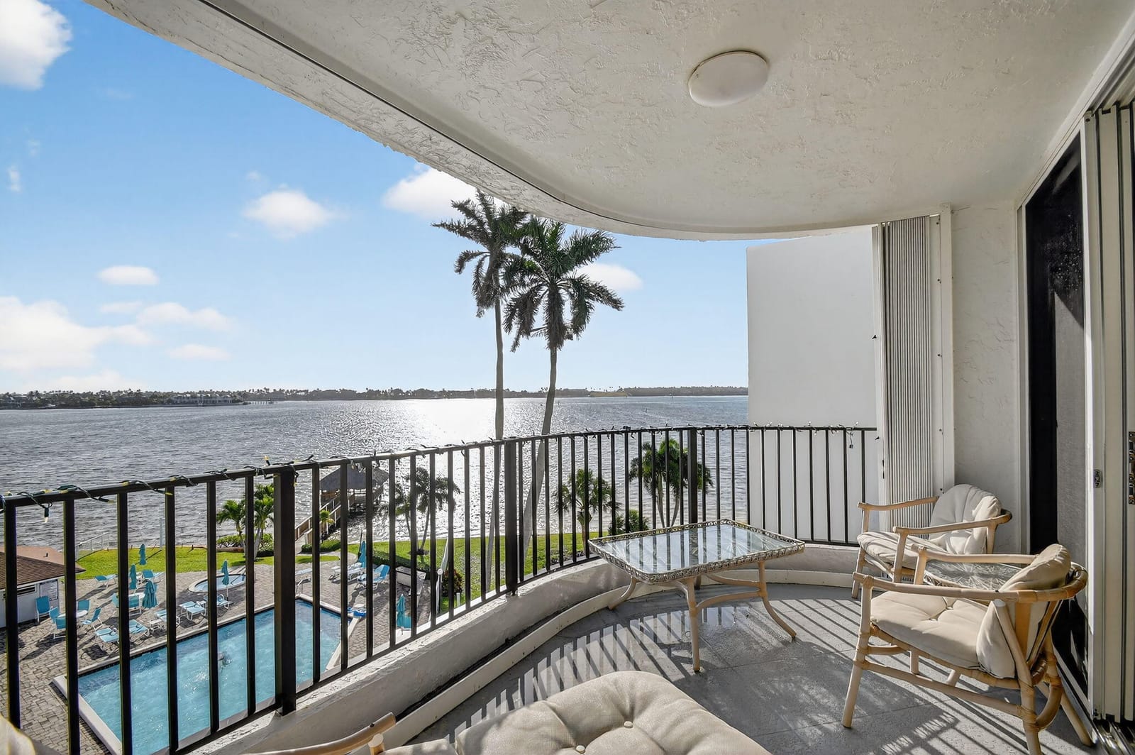 8200 Lakeshore Drive 507 — photo 3