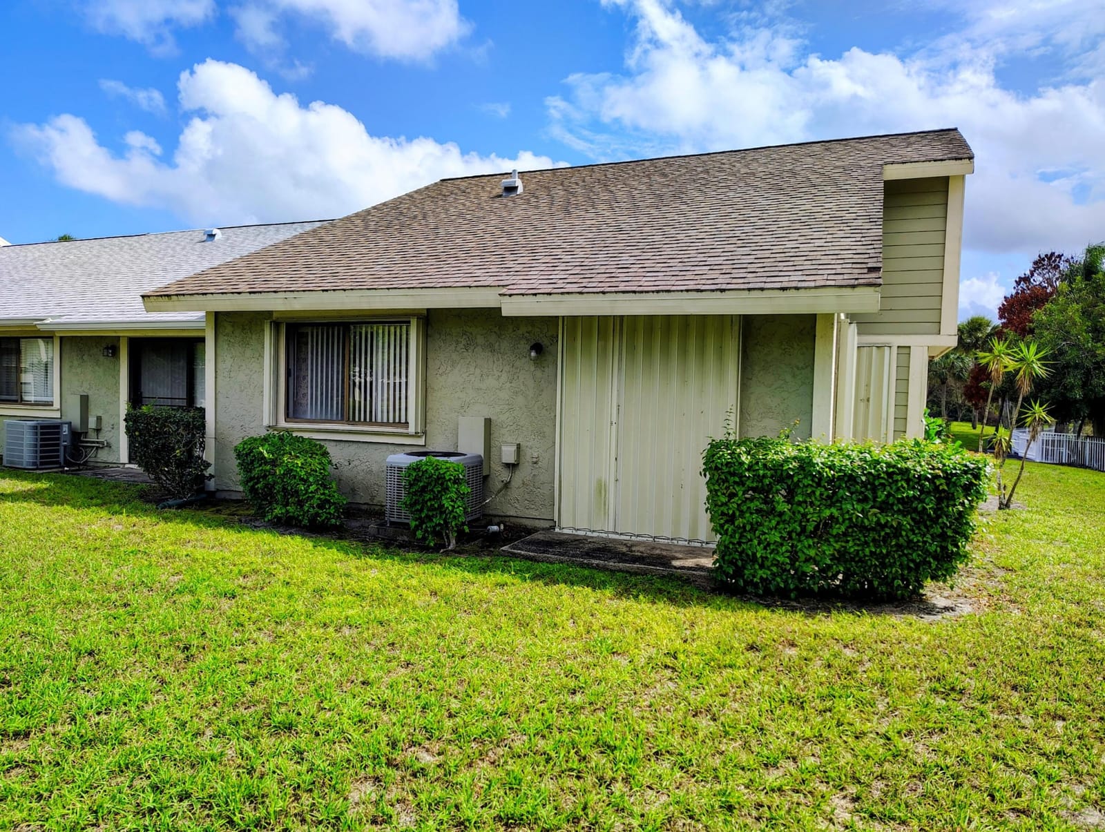 1501 SE Dewberry Court — photo 2